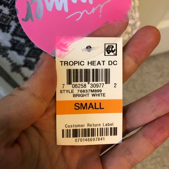 INC White Summer Blouse - Picture 5 of 11